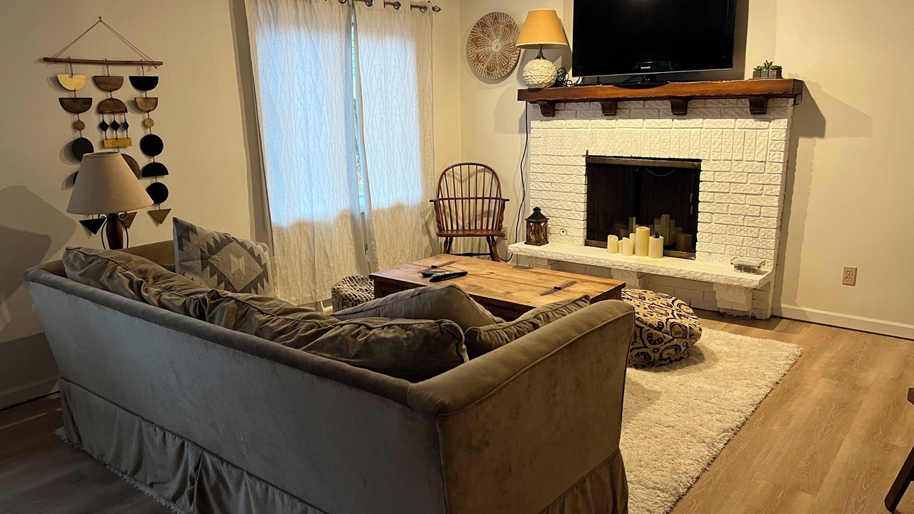 Photo of Livingroom in Village of Lakewood