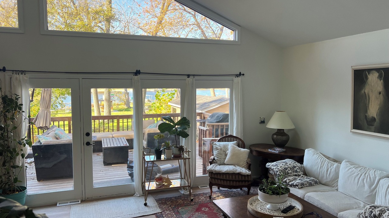 Photo of Livingroom in Village of Lakewood