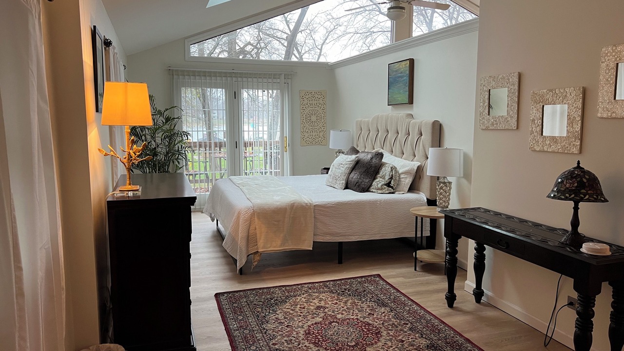 Photo of Bedroom in Village of Lakewood