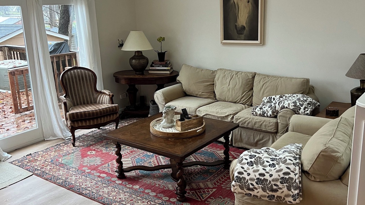 Photo of Livingroom in Village of Lakewood