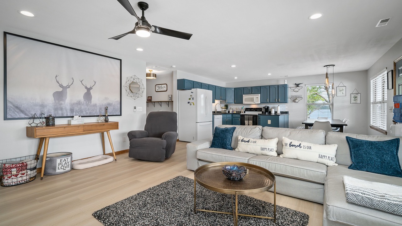 Photo of Livingroom in Michael