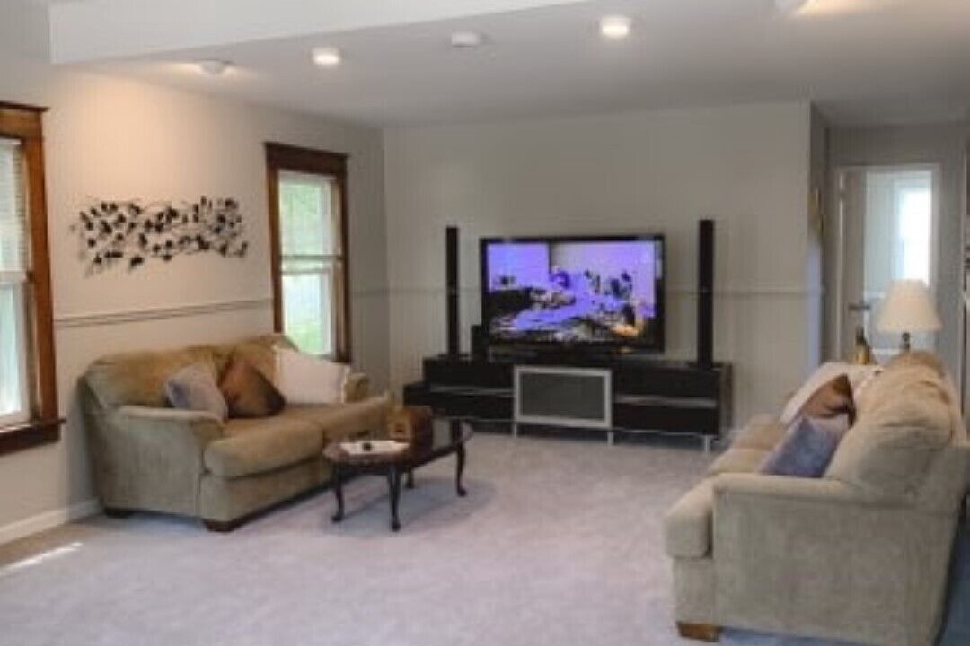 Photo of Livingroom in Winthrop Harbor