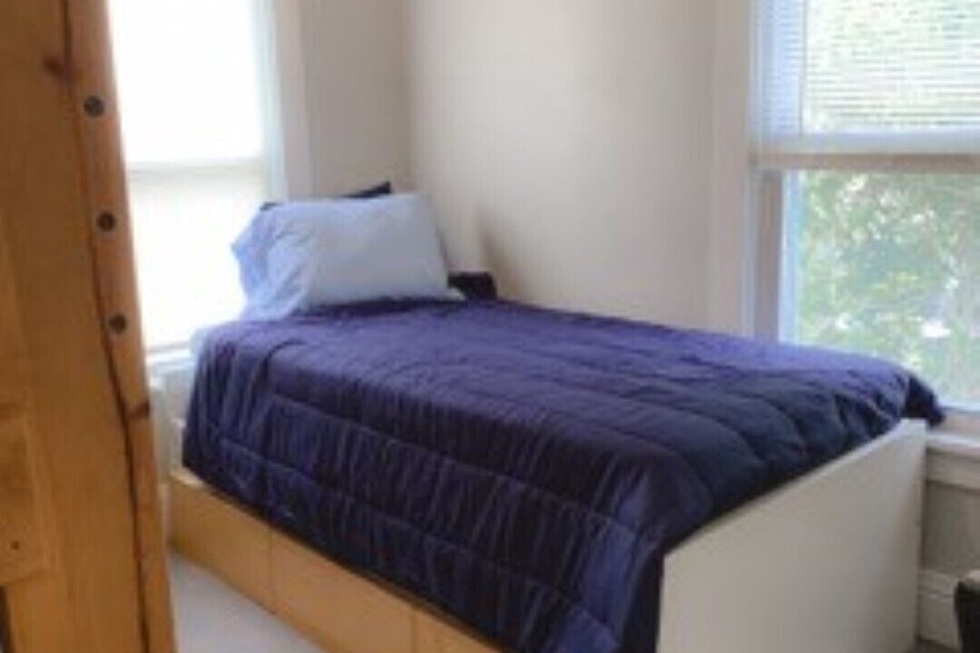 Photo of Bedroom in Winthrop Harbor