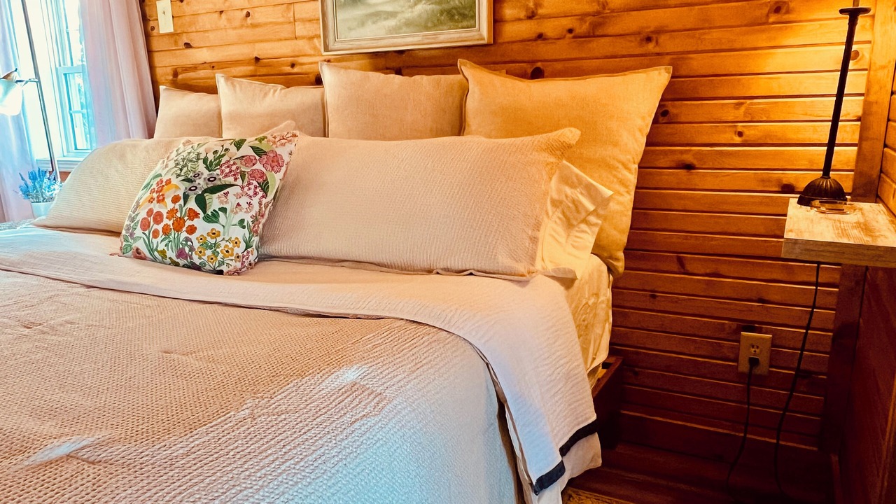 Photo of Bedroom in Goreville