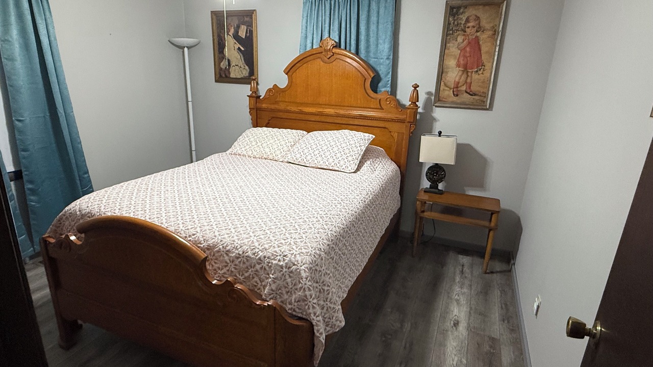 Photo of Bedroom in Benton