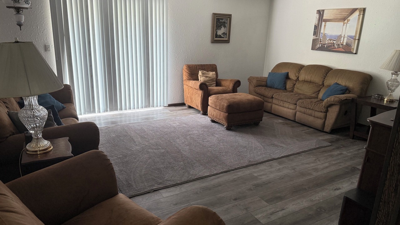 Photo of Livingroom in Benton