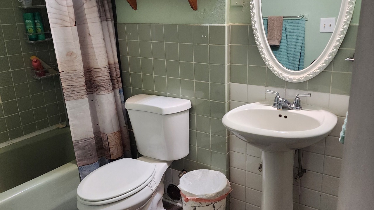 Photo of Bathroom in Old Mill Creek
