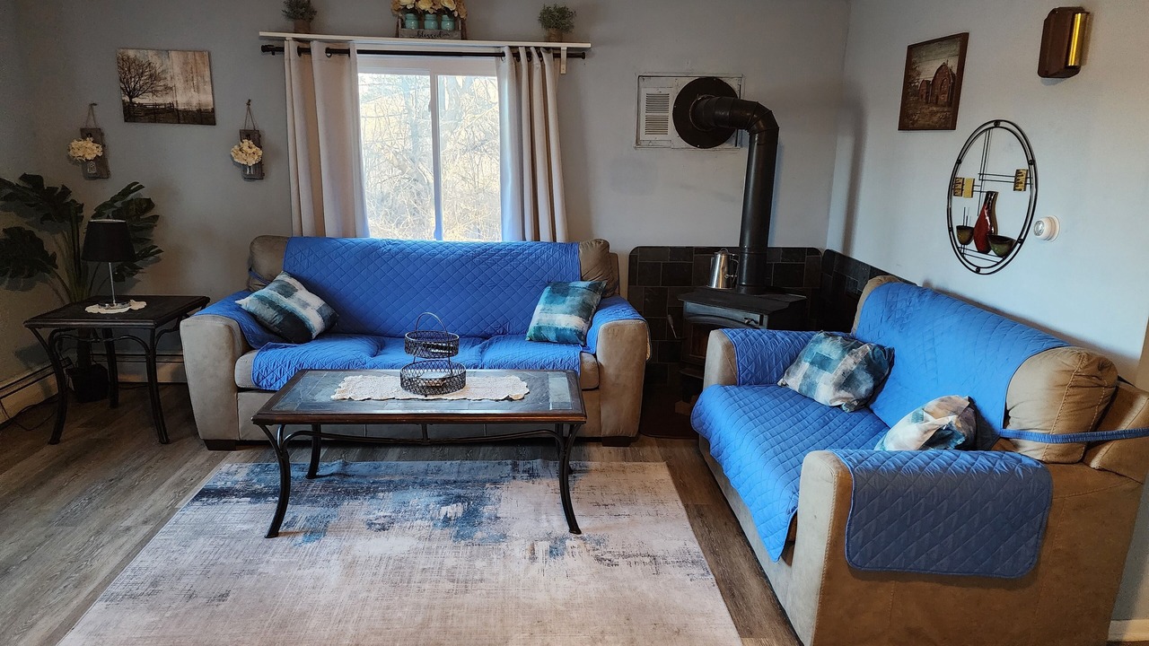 Photo of Livingroom in Old Mill Creek