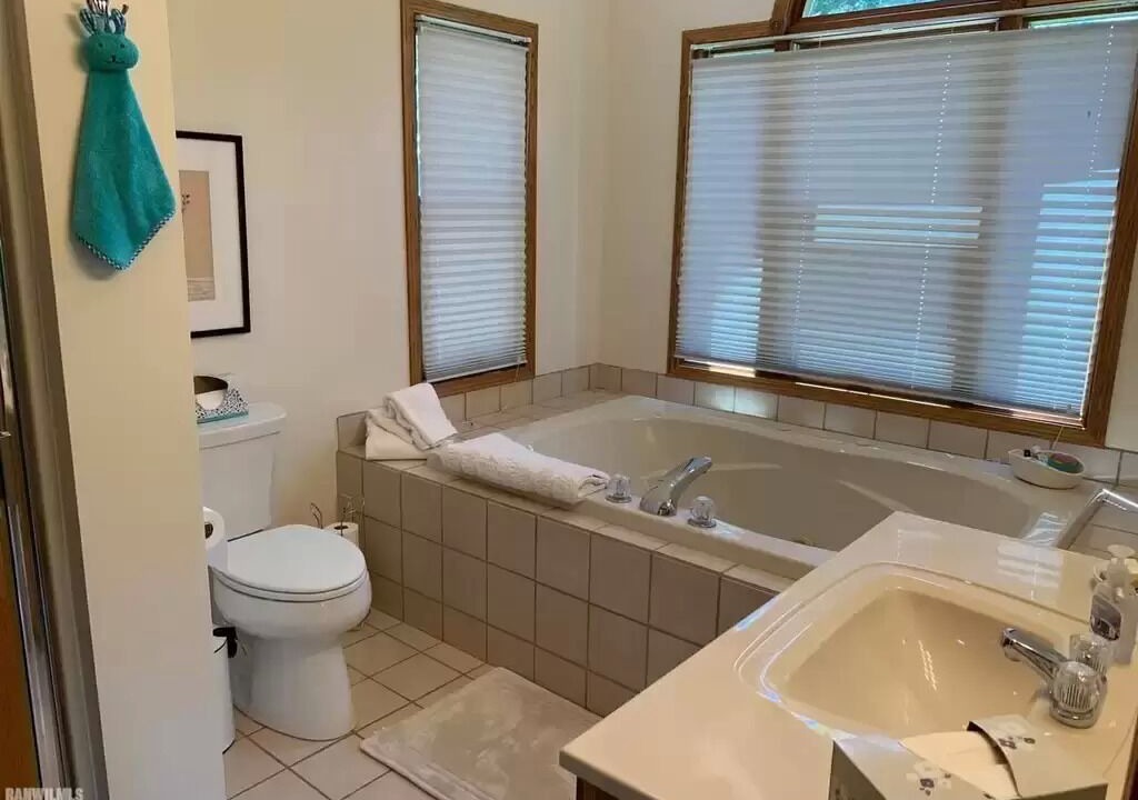 Photo of Bathroom in The Galena Territory