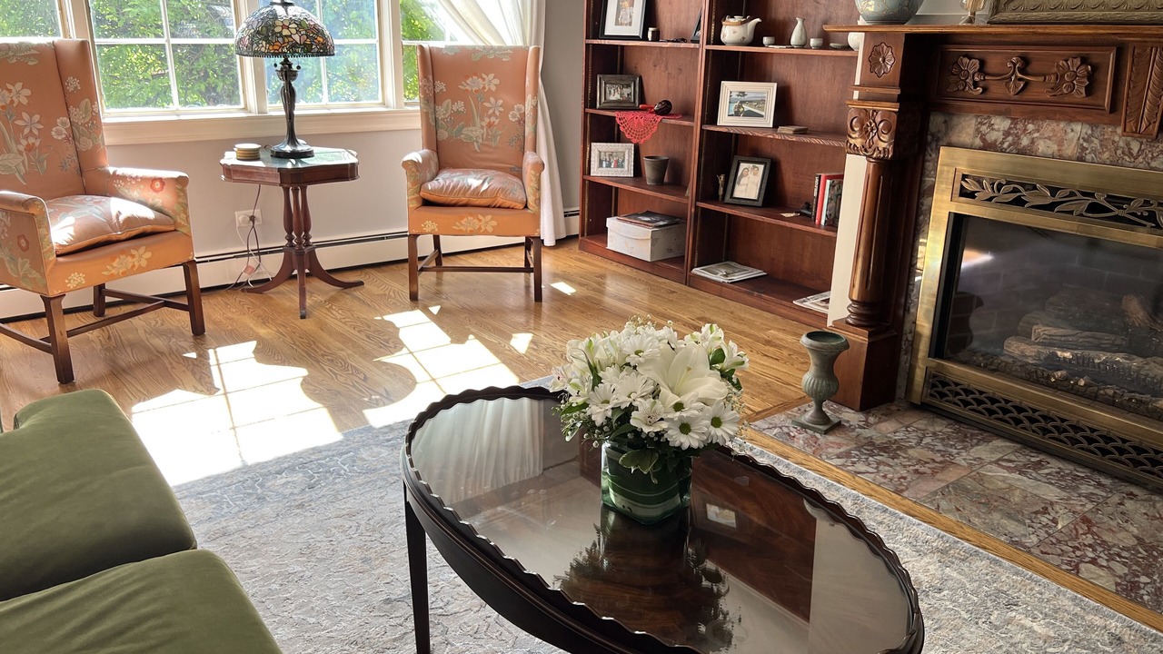 Photo of Livingroom in Oak Park