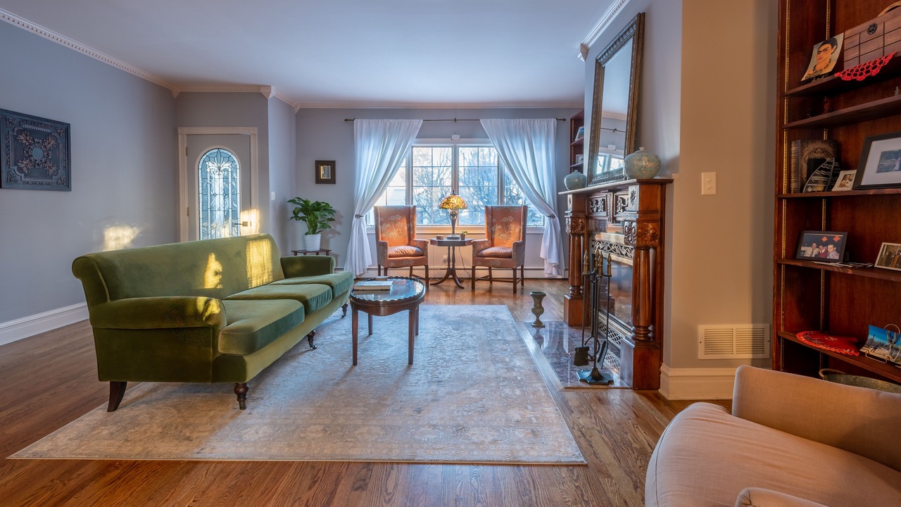 Photo of Livingroom in Oak Park