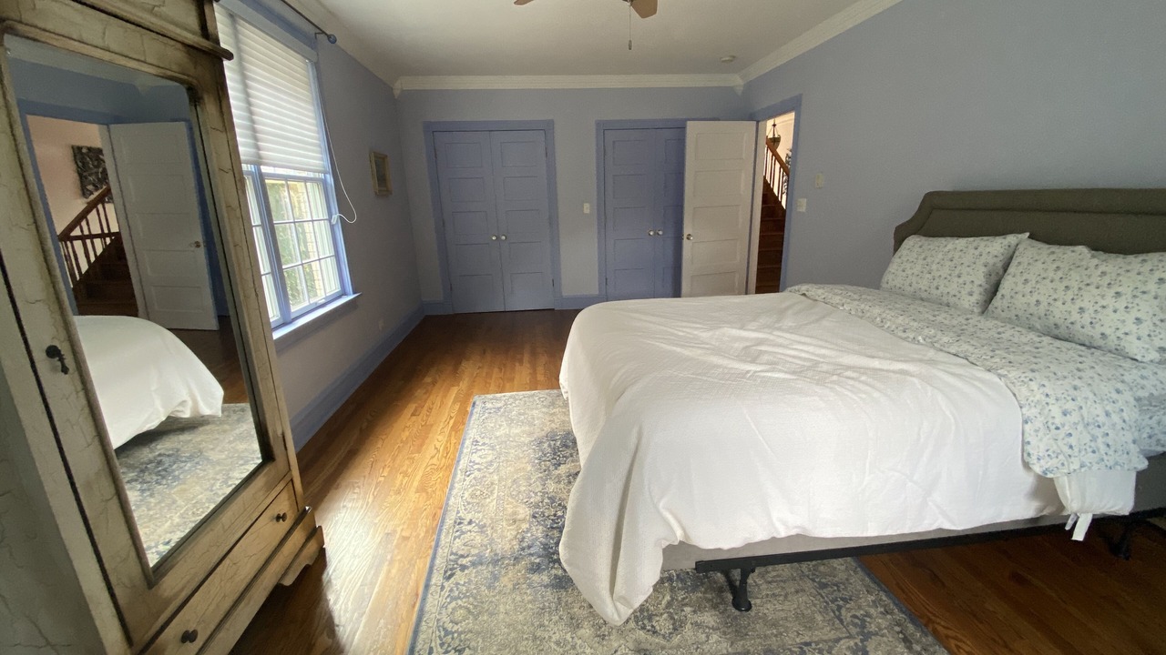 Photo of Bedroom in Oak Park
