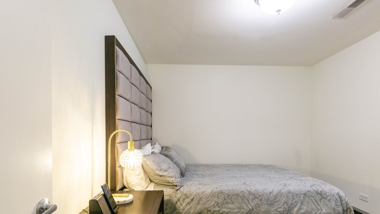 Photo of Bedroom in Evanston