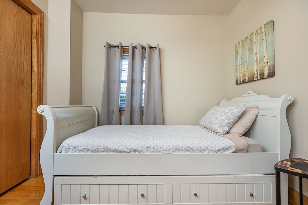 Photo of Bedroom in East Dubuque