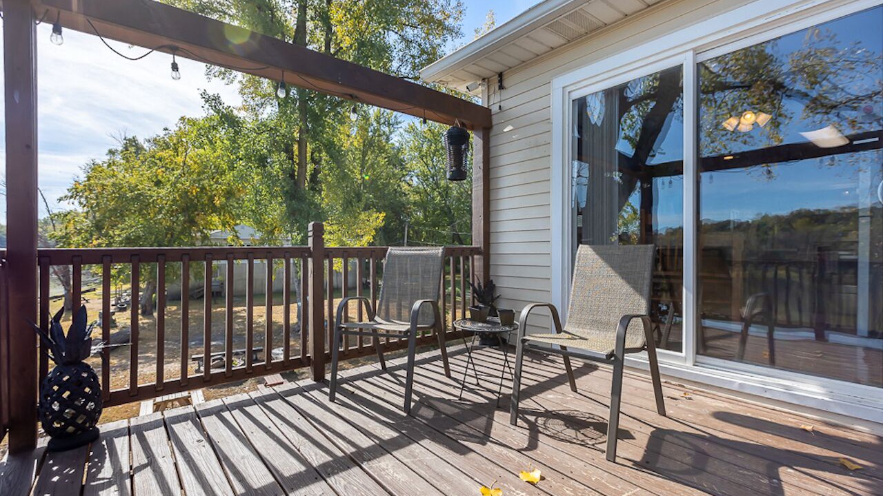 Photo of Patio Balcony in East Dubuque