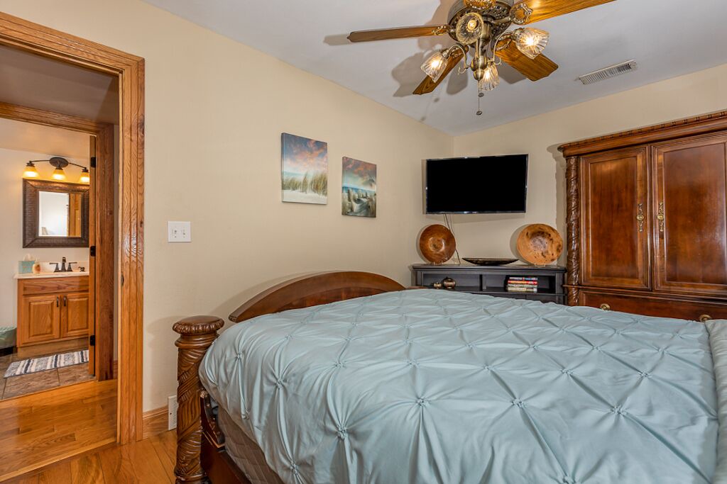 Photo of Bedroom in East Dubuque