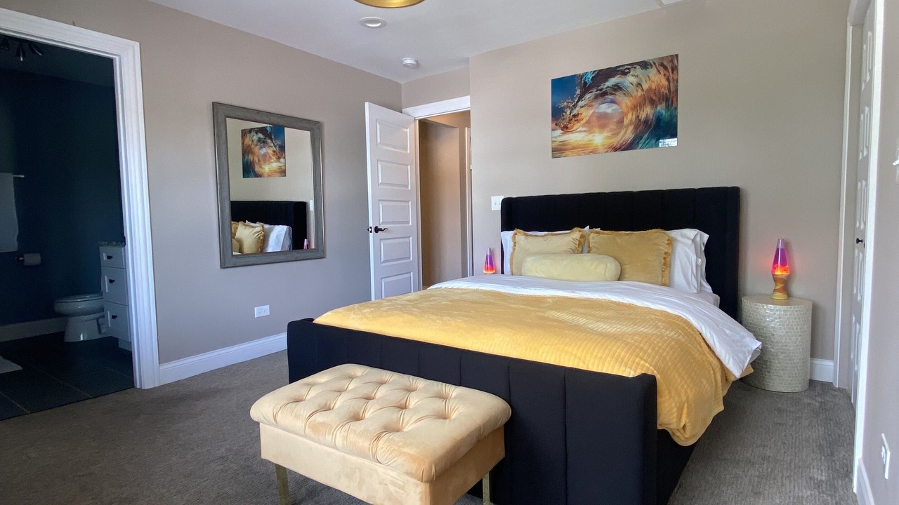 Photo of Bedroom in Burbank