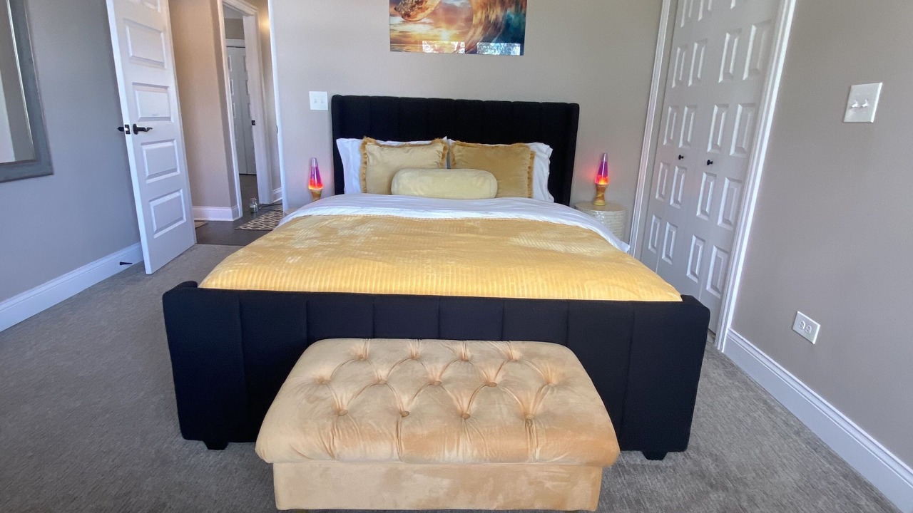 Photo of Bedroom in Burbank