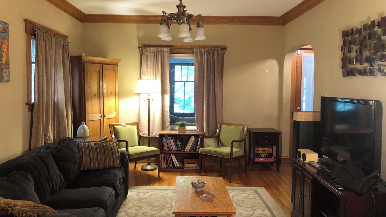 Photo of Livingroom in Oak Park