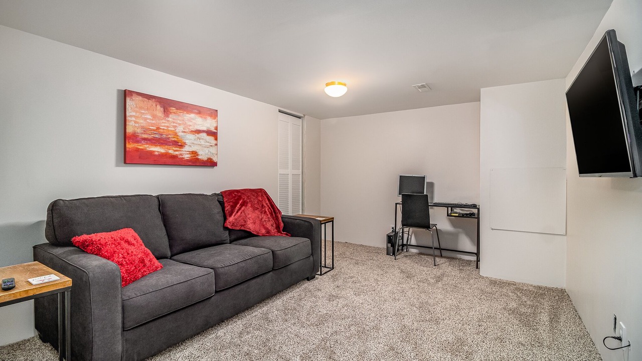 Photo of Livingroom in Elgin
