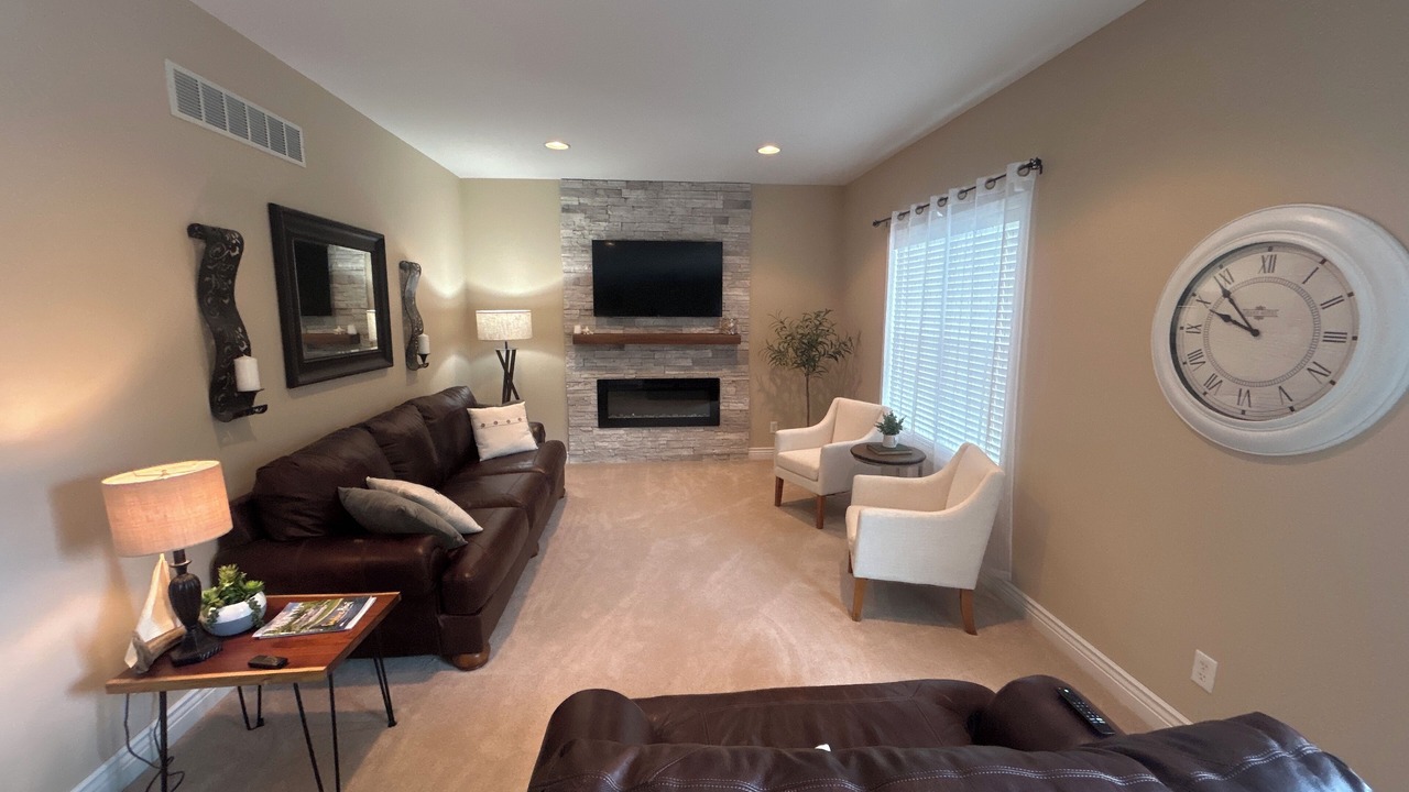Photo of Livingroom in Wolf Creek