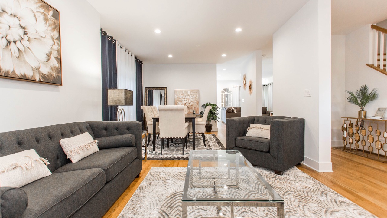 Photo of Livingroom in Albany Park