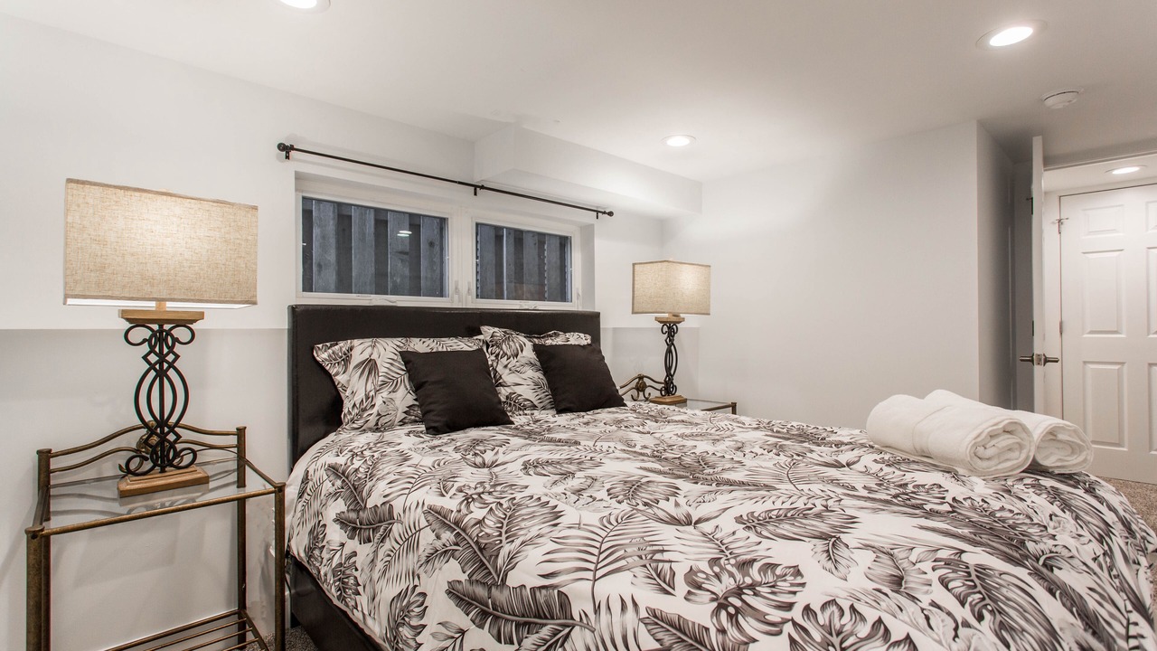 Photo of Bedroom in Albany Park