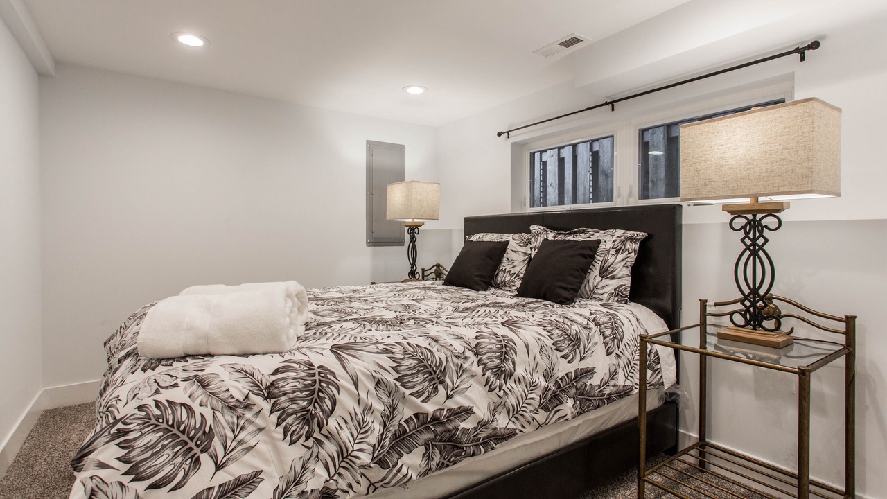 Photo of Bedroom in Albany Park
