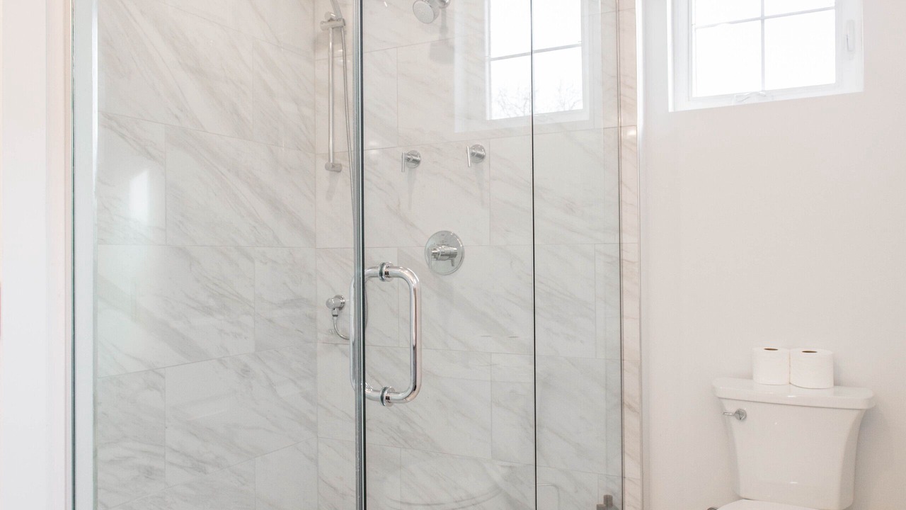 Photo of Bathroom in Albany Park