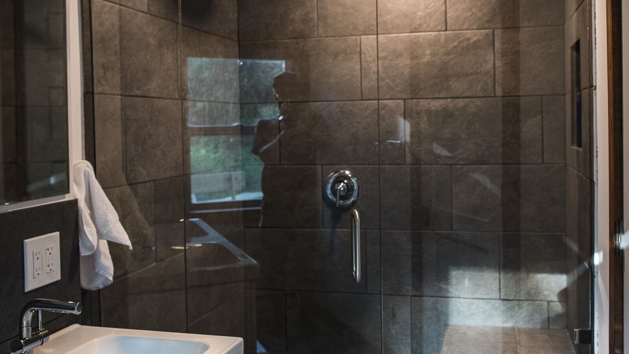 Photo of Bathroom in Putnam County