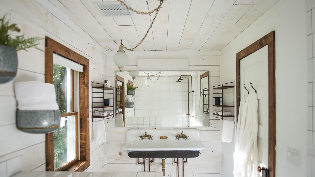 Photo of Bathroom in Putnam County