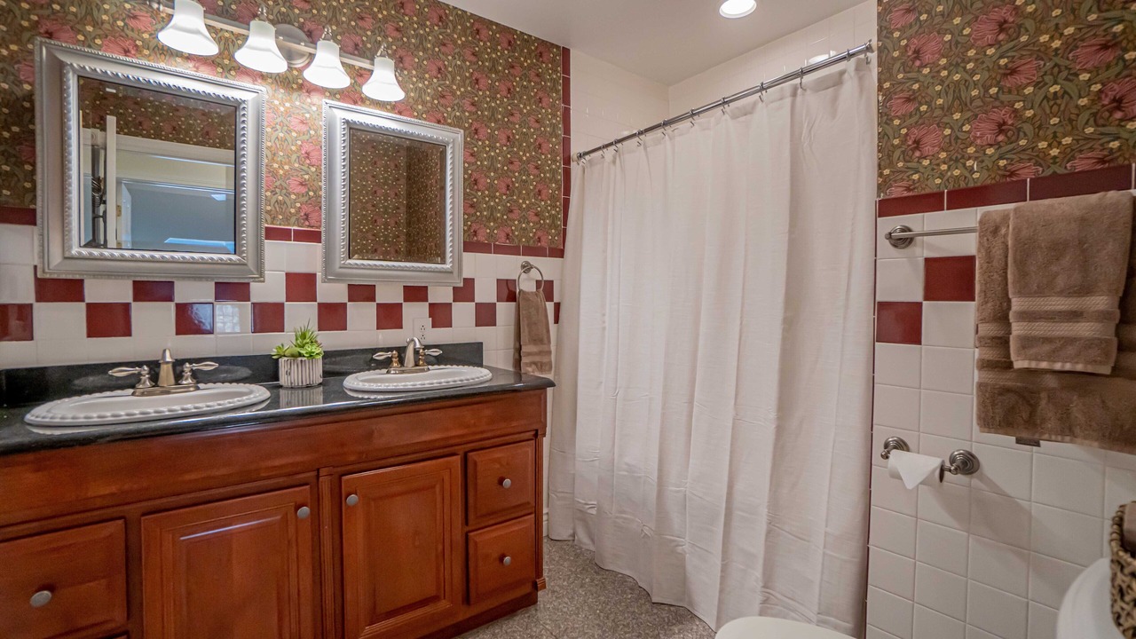 Photo of Bathroom in Washington