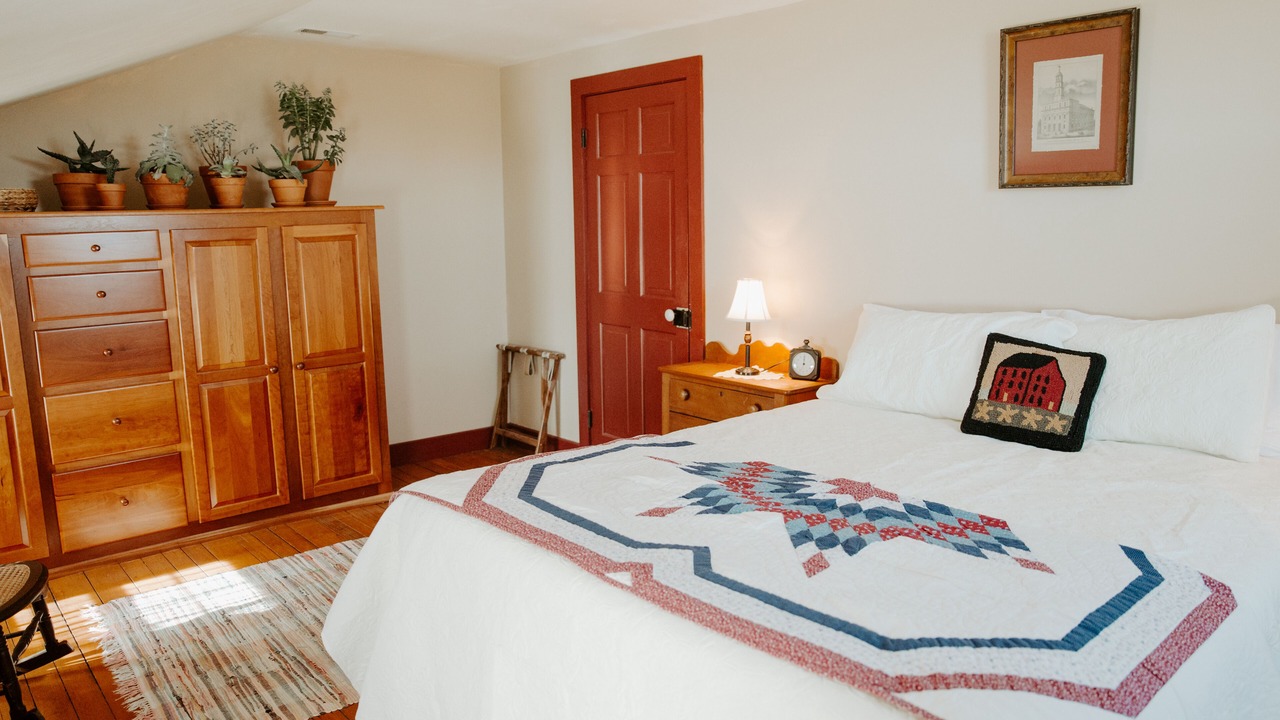 Photo of Bedroom in Nauvoo