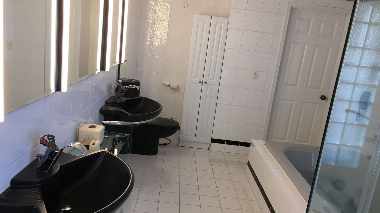 Photo of Bathroom in Kildeer