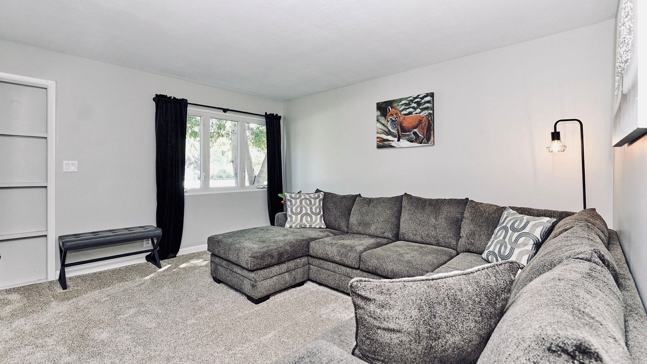 Photo of Livingroom in Streamwood