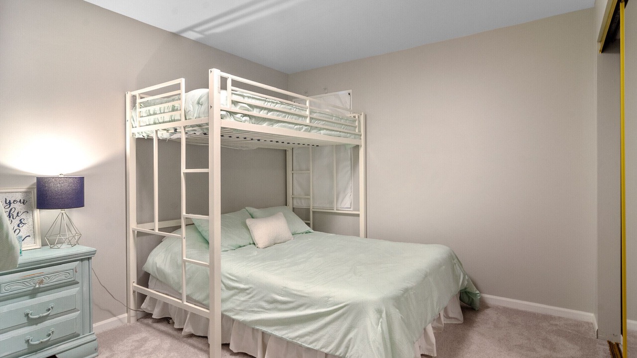Photo of Bedroom in Fox Lake