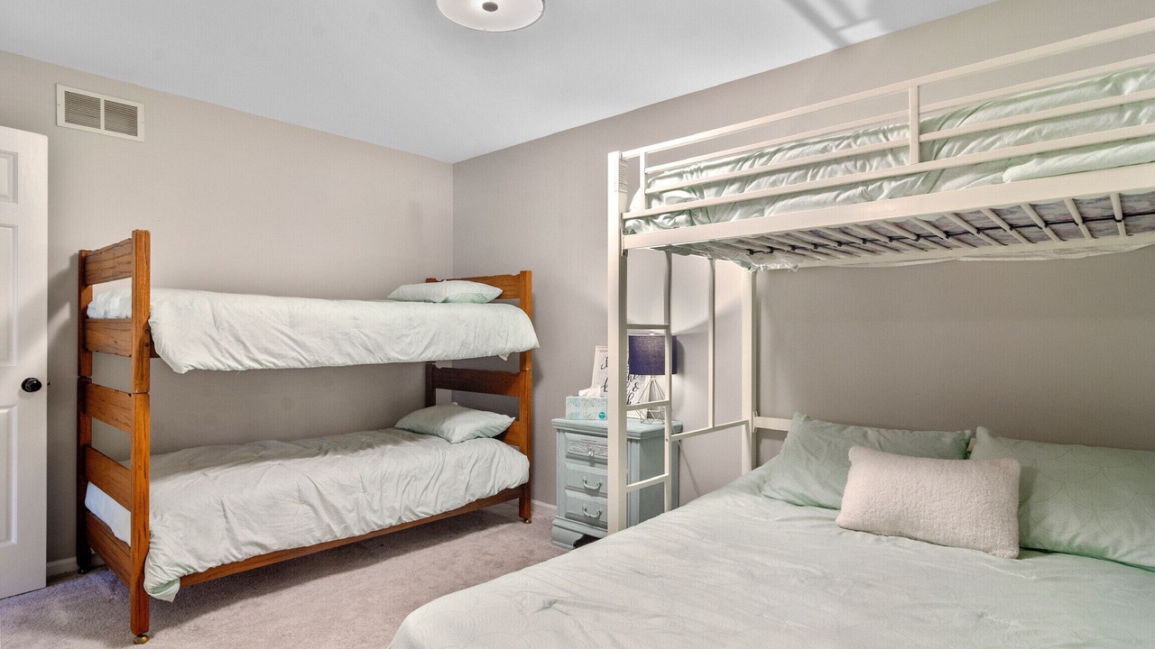 Photo of Bedroom in Fox Lake