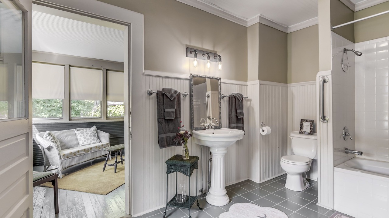 Photo of Bathroom in Petersburg
