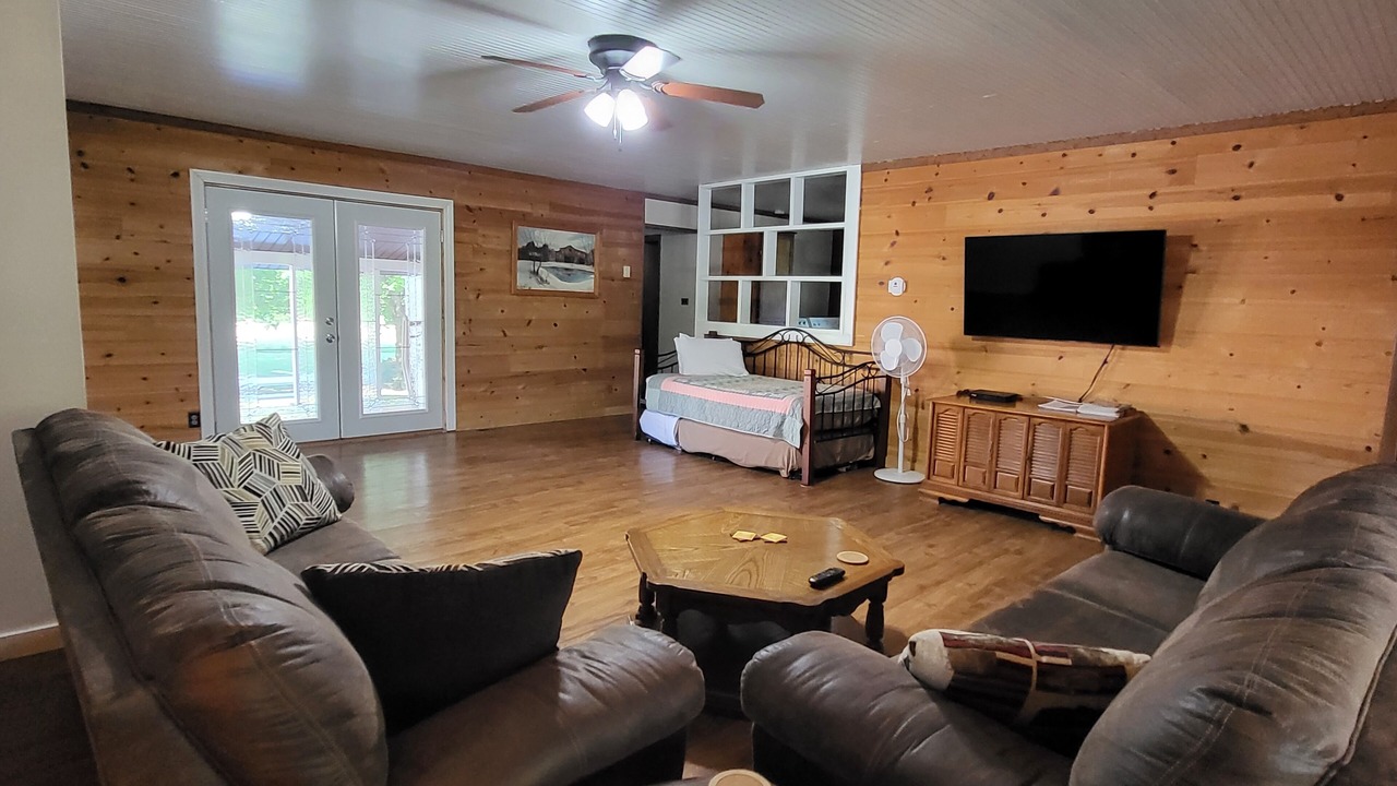 Photo of Livingroom in Hardin County