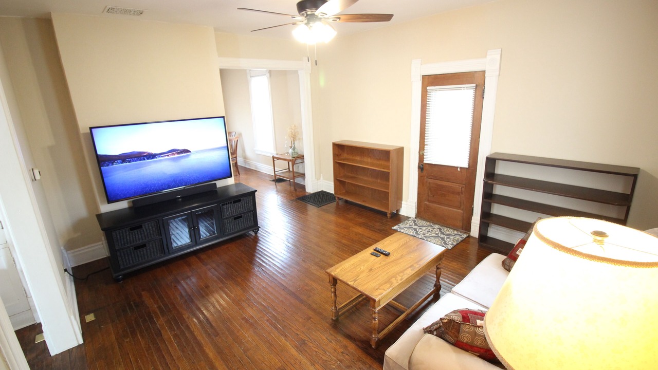 Photo of Livingroom in Urbana