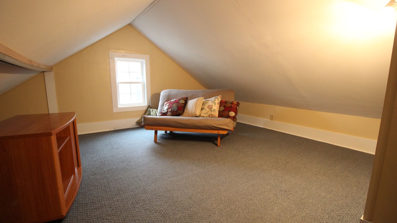 Photo of Livingroom in Urbana