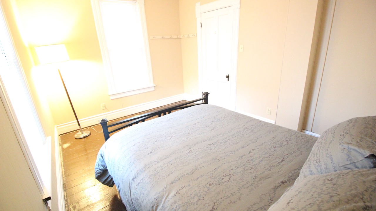 Photo of Bedroom in Urbana