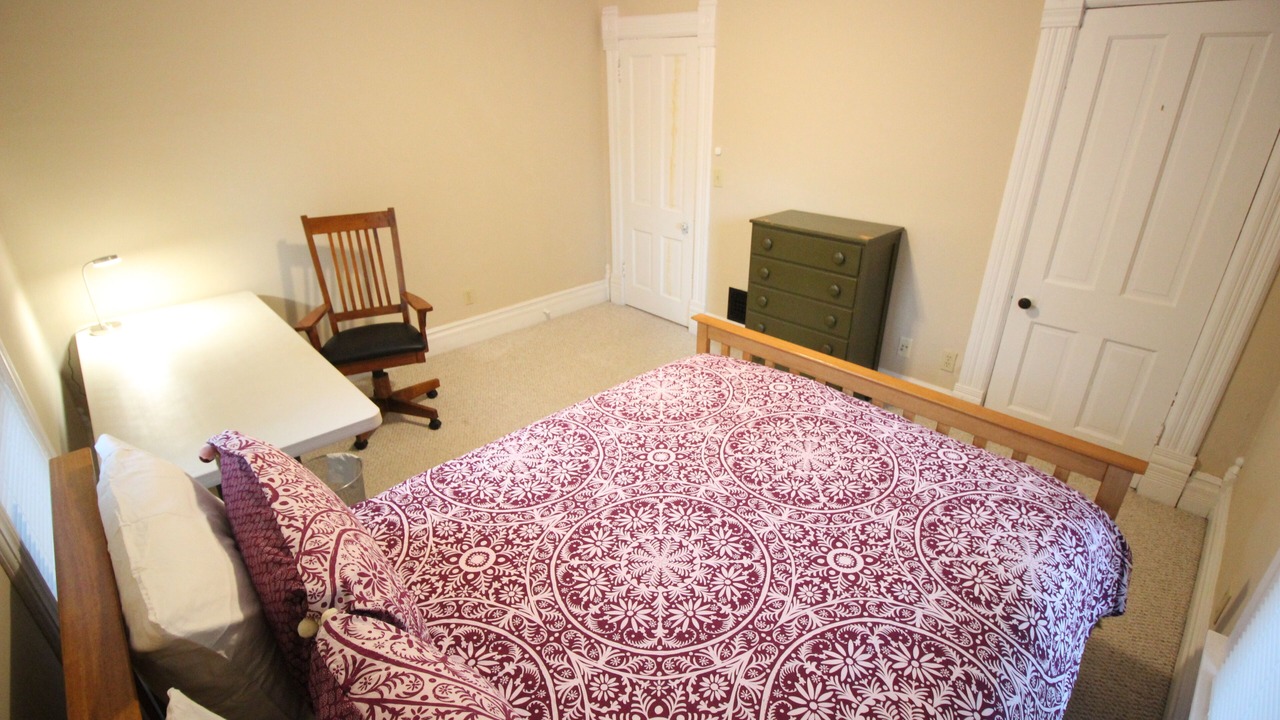 Photo of Bedroom in Urbana