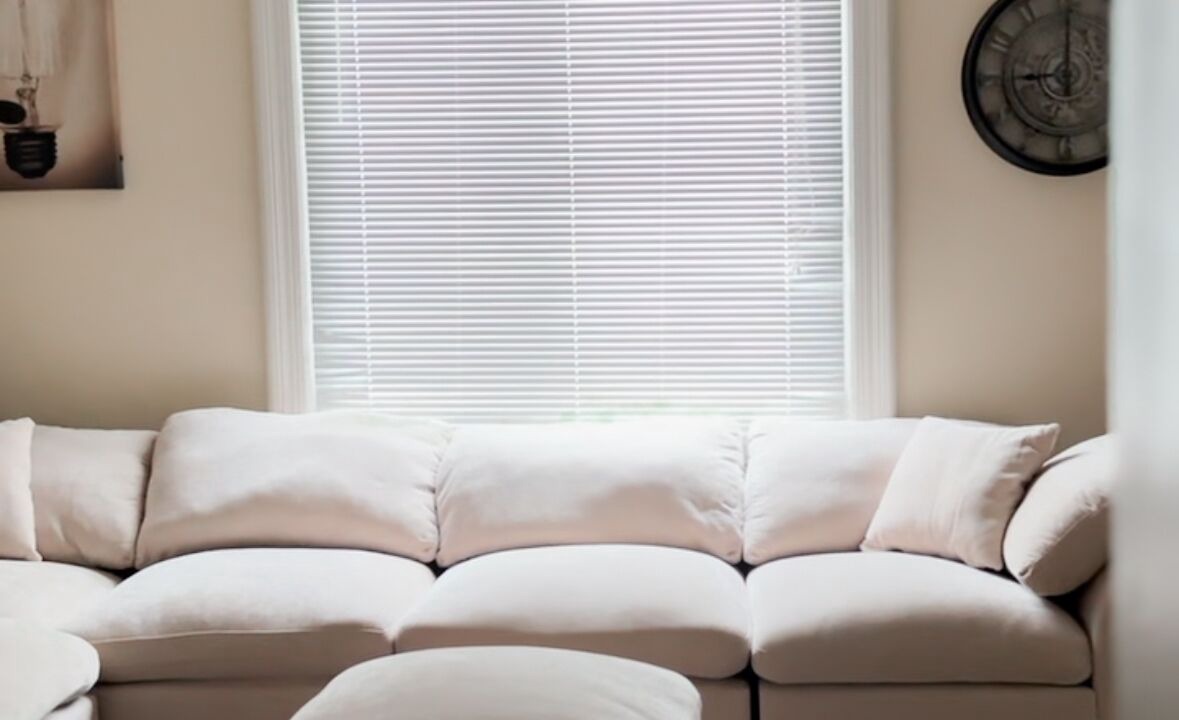 Photo of Livingroom in Champaign