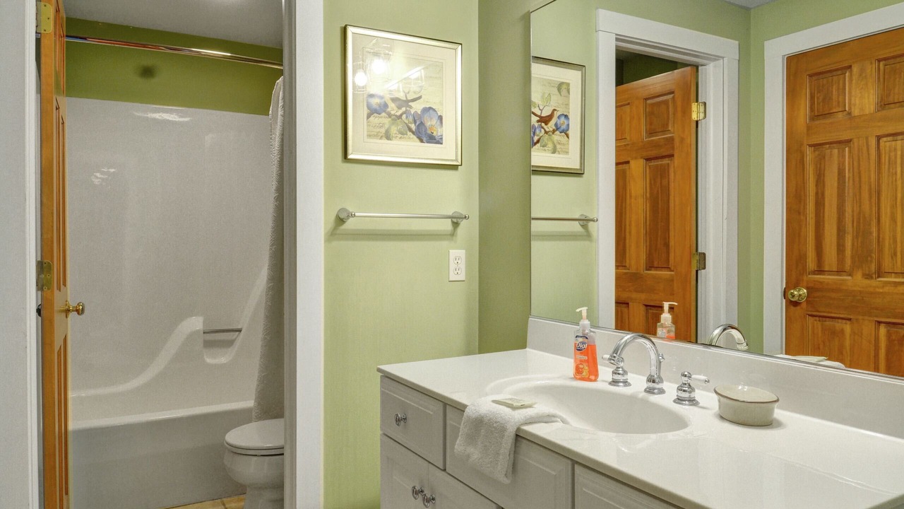 Photo of Bathroom in The Galena Territory