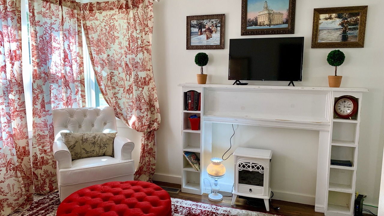Photo of Bedroom in Nauvoo