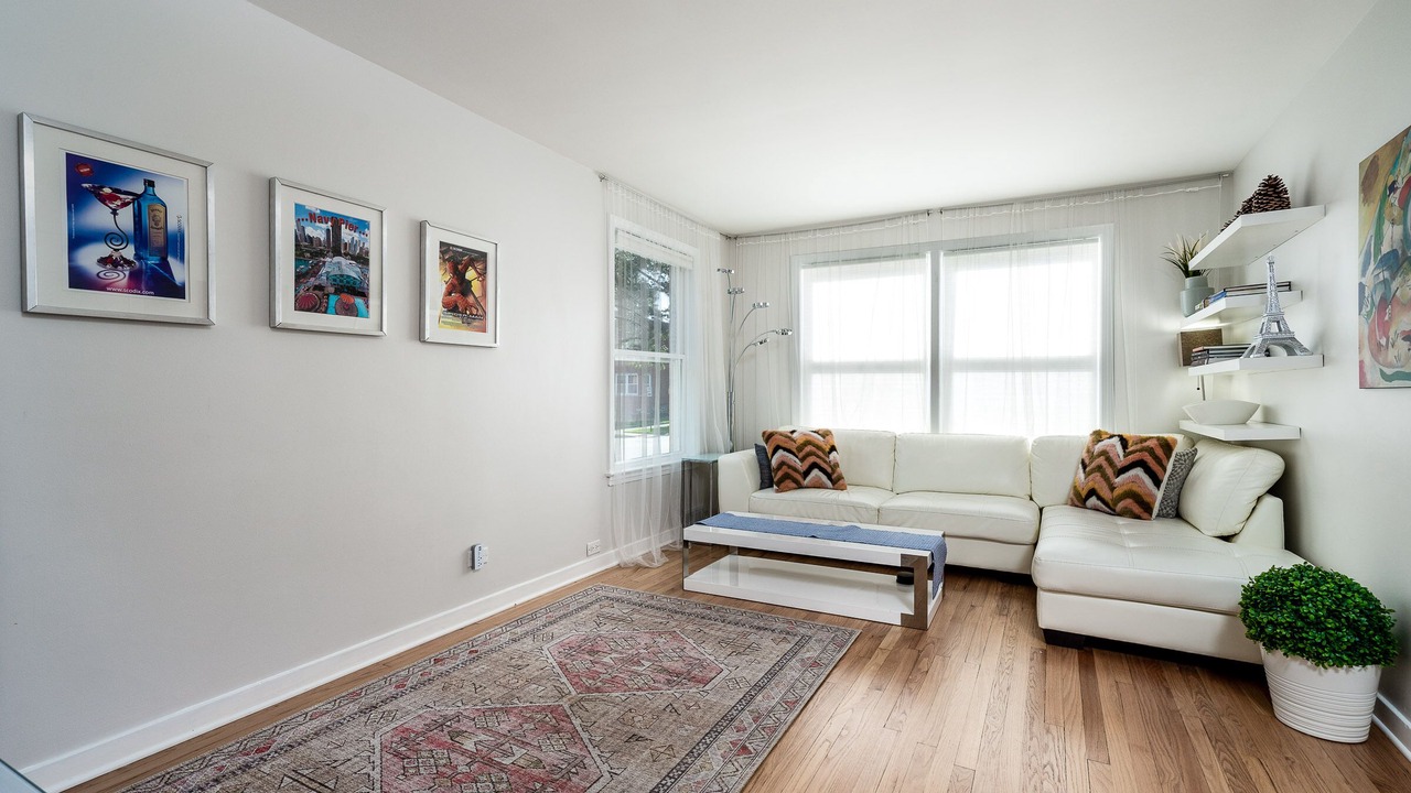 Photo of Livingroom in Skokie