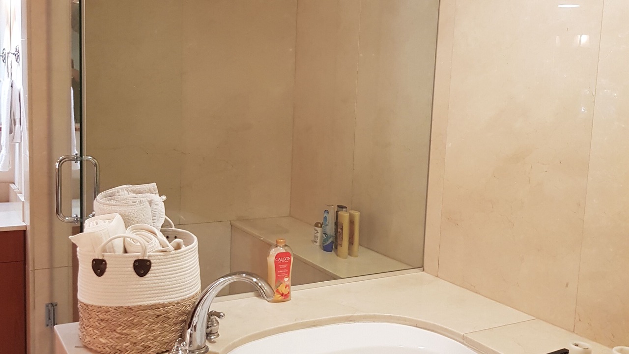 Photo of Bathroom in Riverwoods