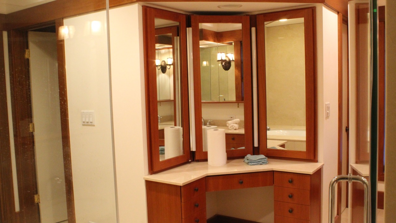 Photo of Bathroom in Riverwoods