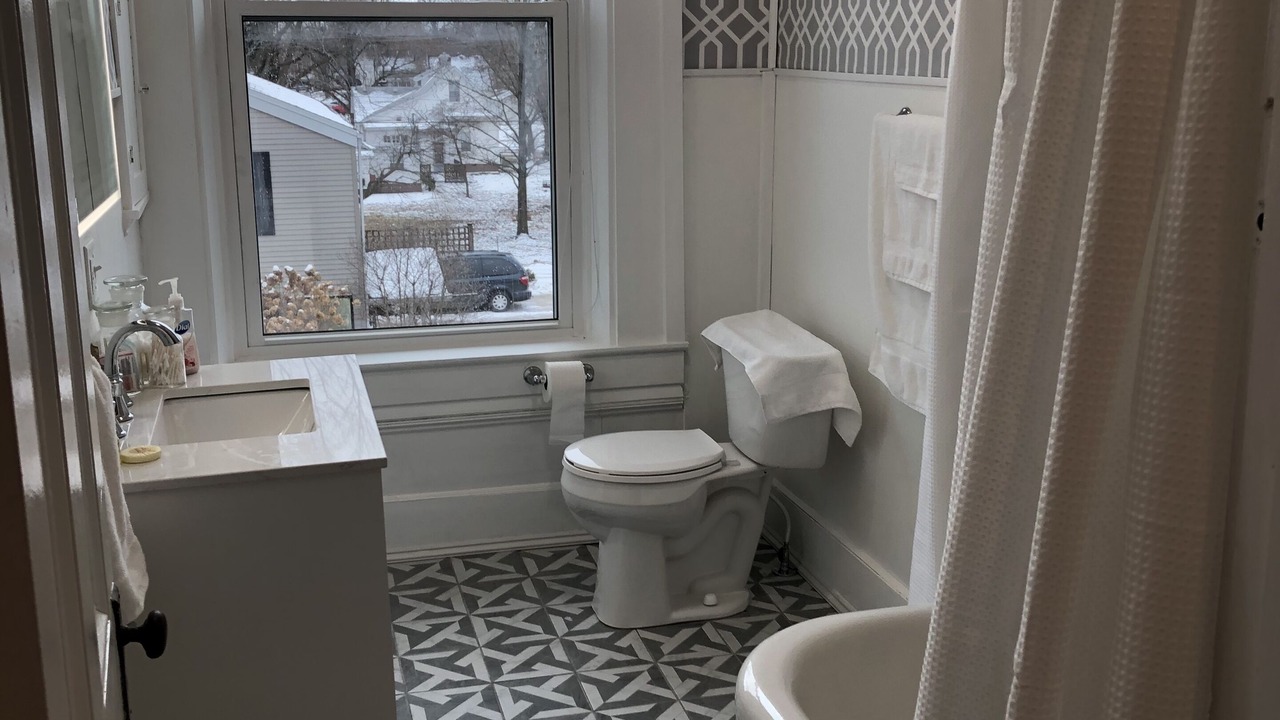 Photo of Bathroom in Shelbyville